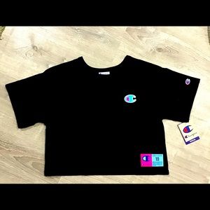 Champion Heritage cropped tee, C logo